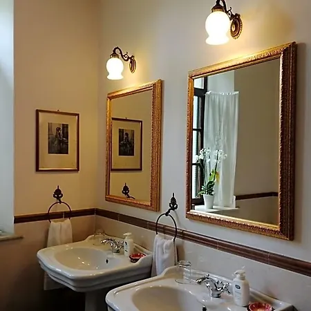 Castello Di Camerletto B&B 카셀레테