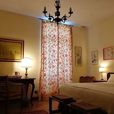Castello Di Camerletto B&B
