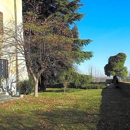 Castello Di Camerletto 카셀레테