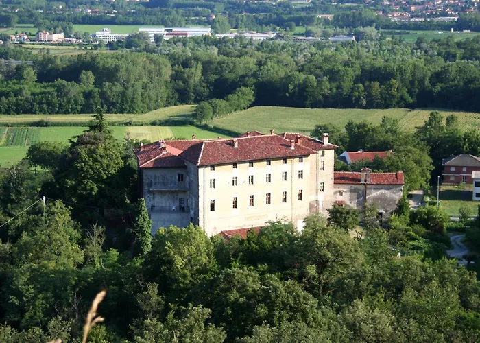 Bed & Breakfast Castello Di Camerletto 4*
